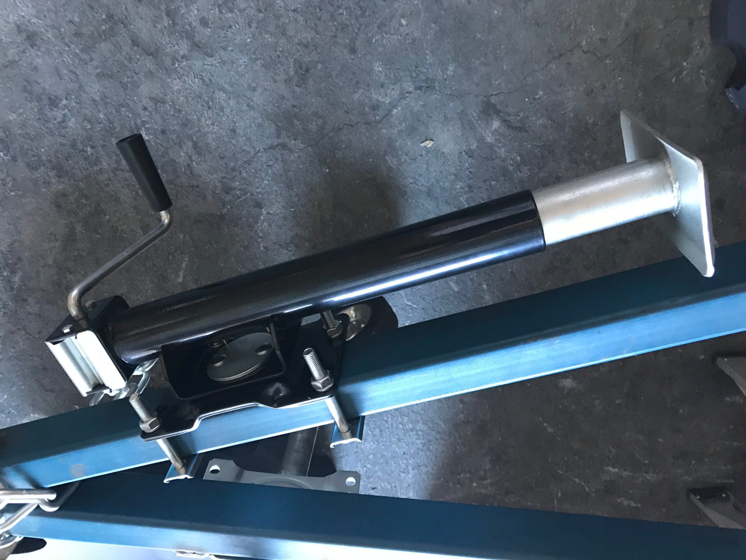 2000kg Caravan Trailer Manual Jack Stand With Draw Bar Fitment